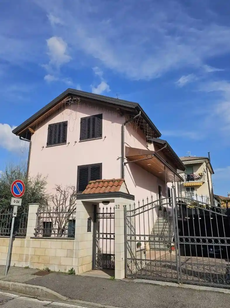 Villa in vendita a Pioltello