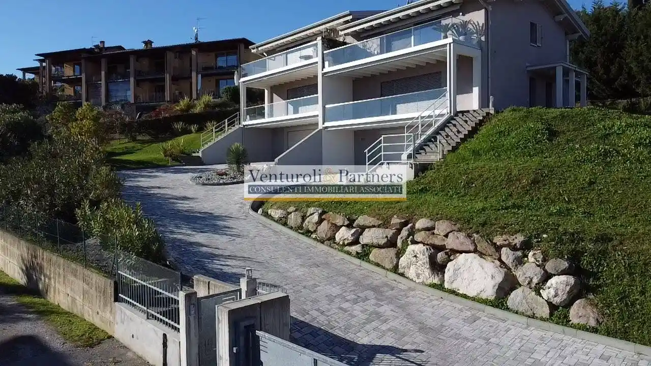 Villa in vendita a Polpenazze del Garda
