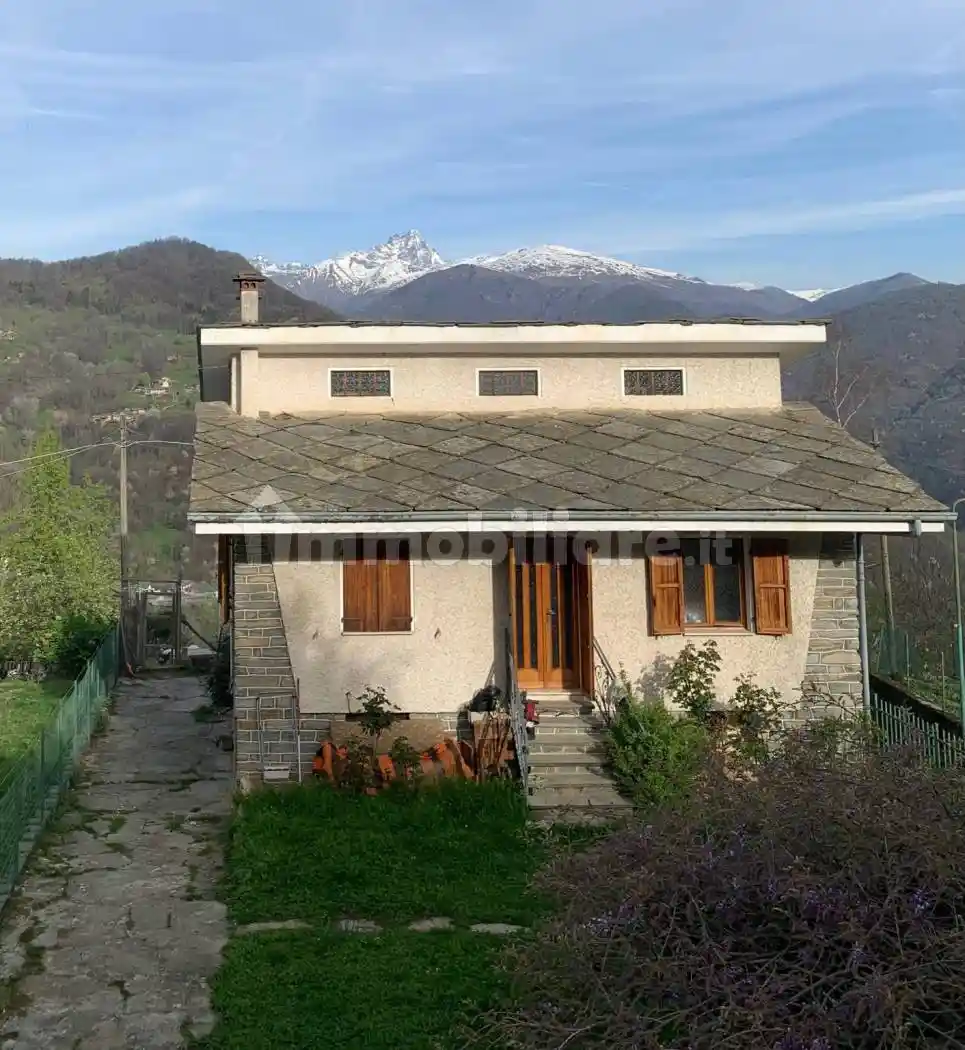 Villa in vendita a Busca