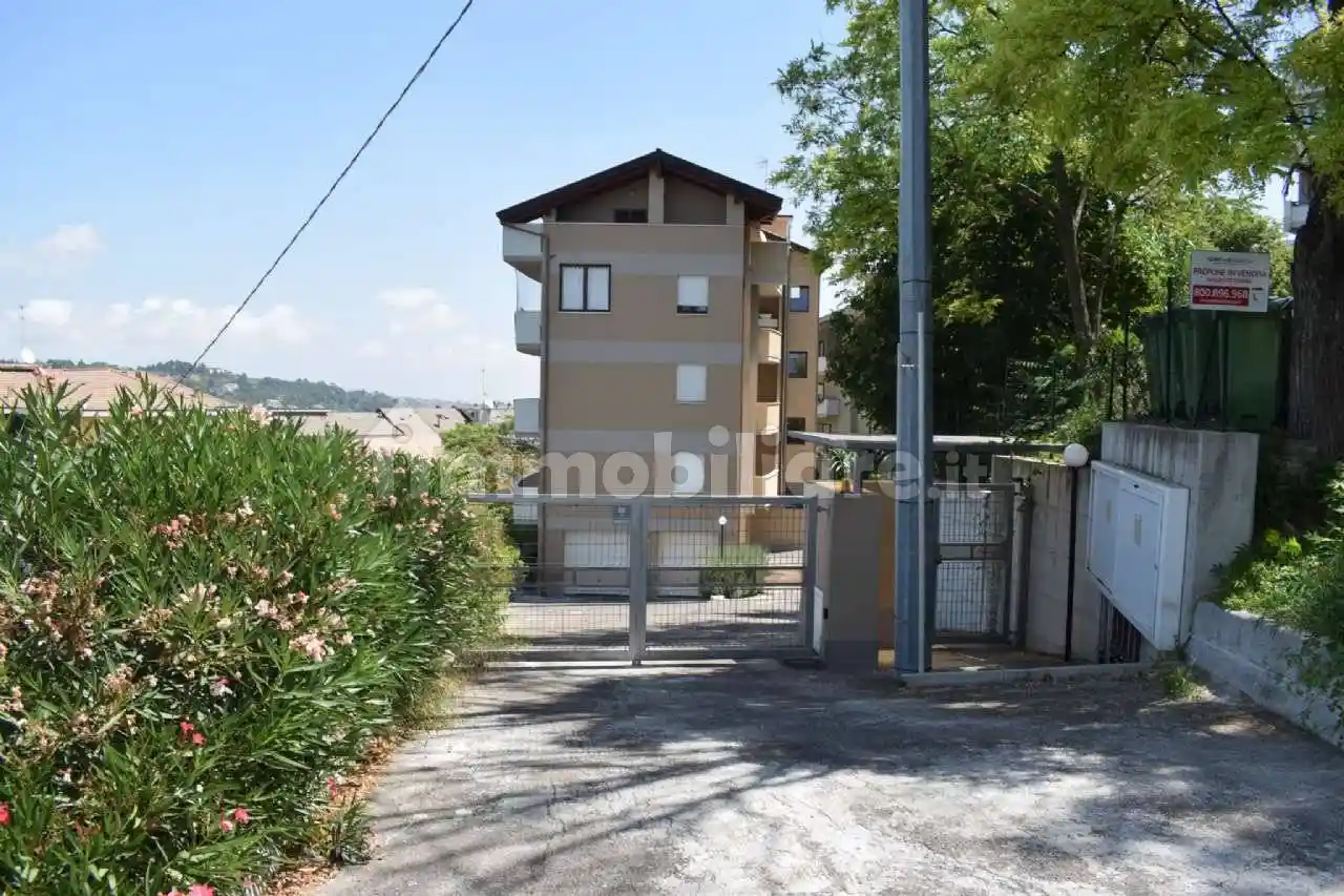 Trilocale via Monsignor Rocco Cocchia, Chieti Città, Chieti - foto 4