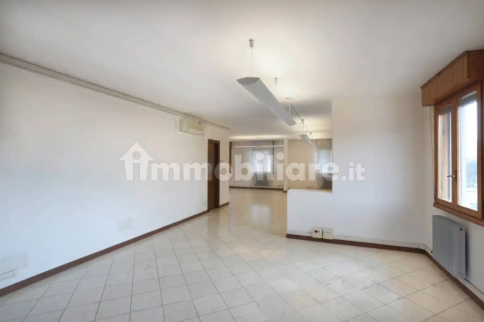 Palazzo - Edificio in Affitto - foto 5