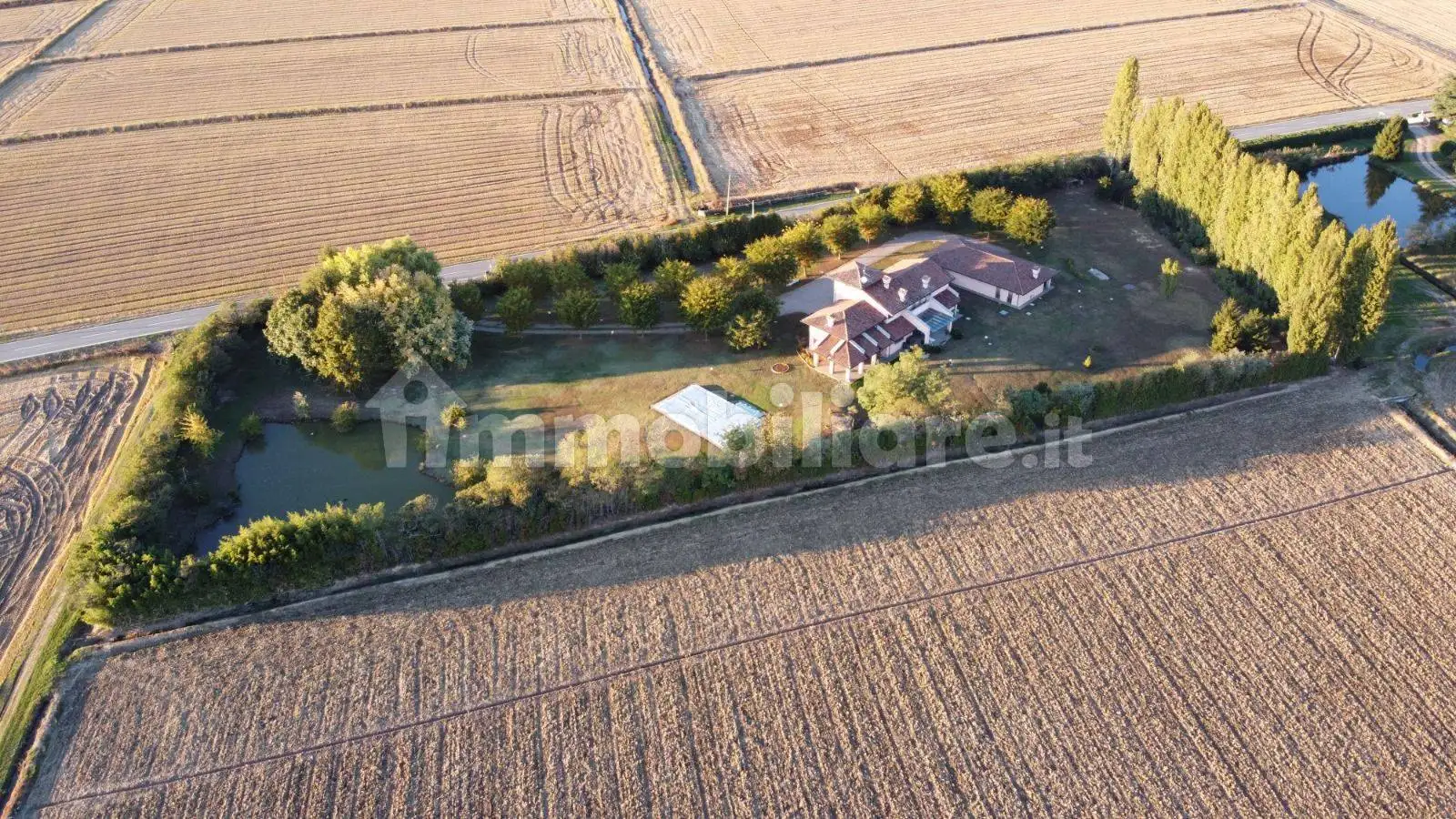 Villa unifamiliare 380 m², Castellazzo Novarese - foto 2