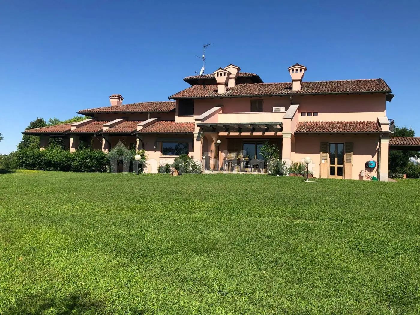 Villa unifamiliare 380 m², Castellazzo Novarese - foto 3