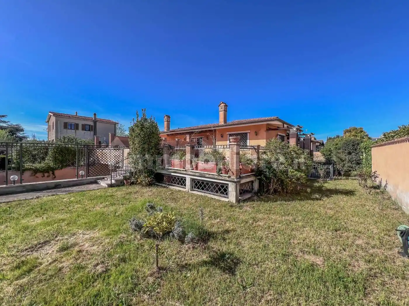 Villa bifamiliare via Ponte Gardena, Infernetto, Roma - foto 2