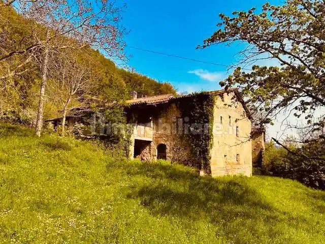 Rustico - Casale in vendita a Nembro