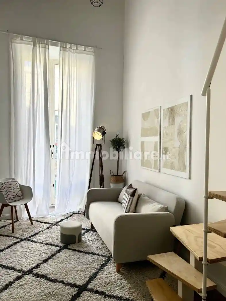 Appartamento in affitto a Napoli