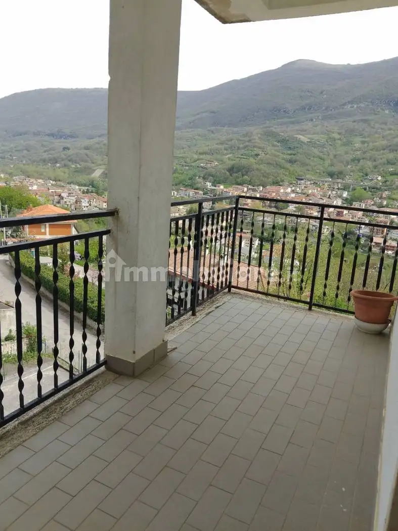 Appartamento in vendita a Civitella Roveto