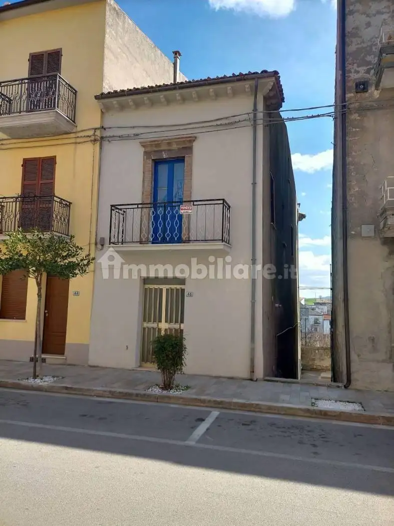 Palazzo - Edificio in vendita a Gissi