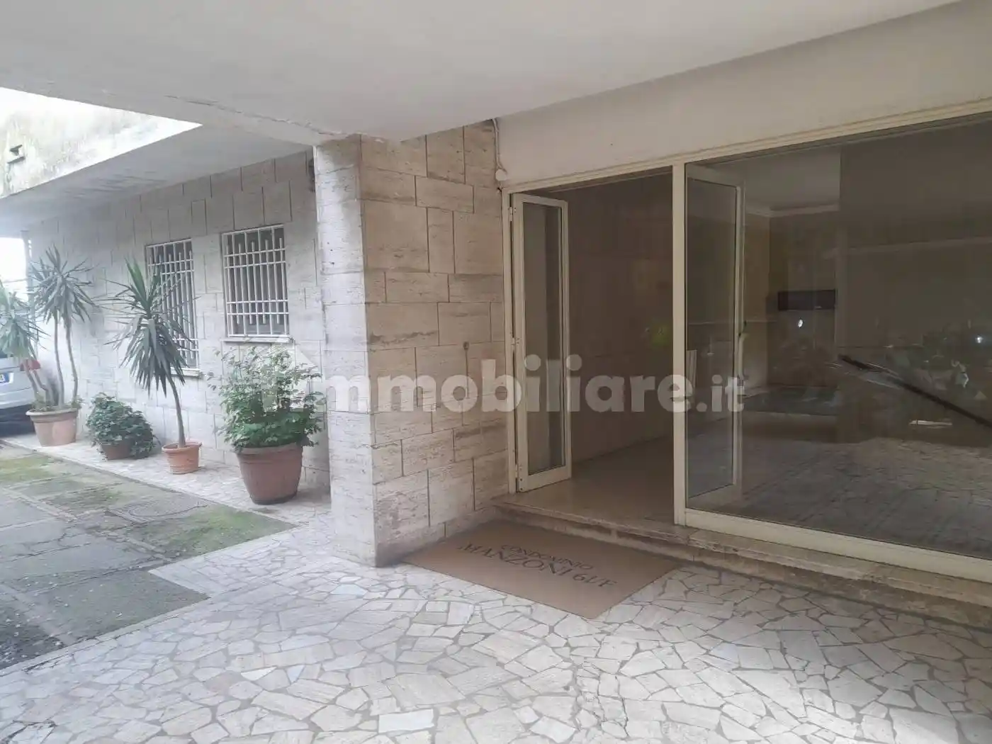 Appartamento in vendita a Napoli