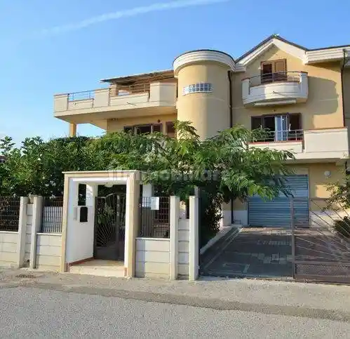 Terratetto unifamiliare via Cosimo Venezia, Montescaglioso - foto 5