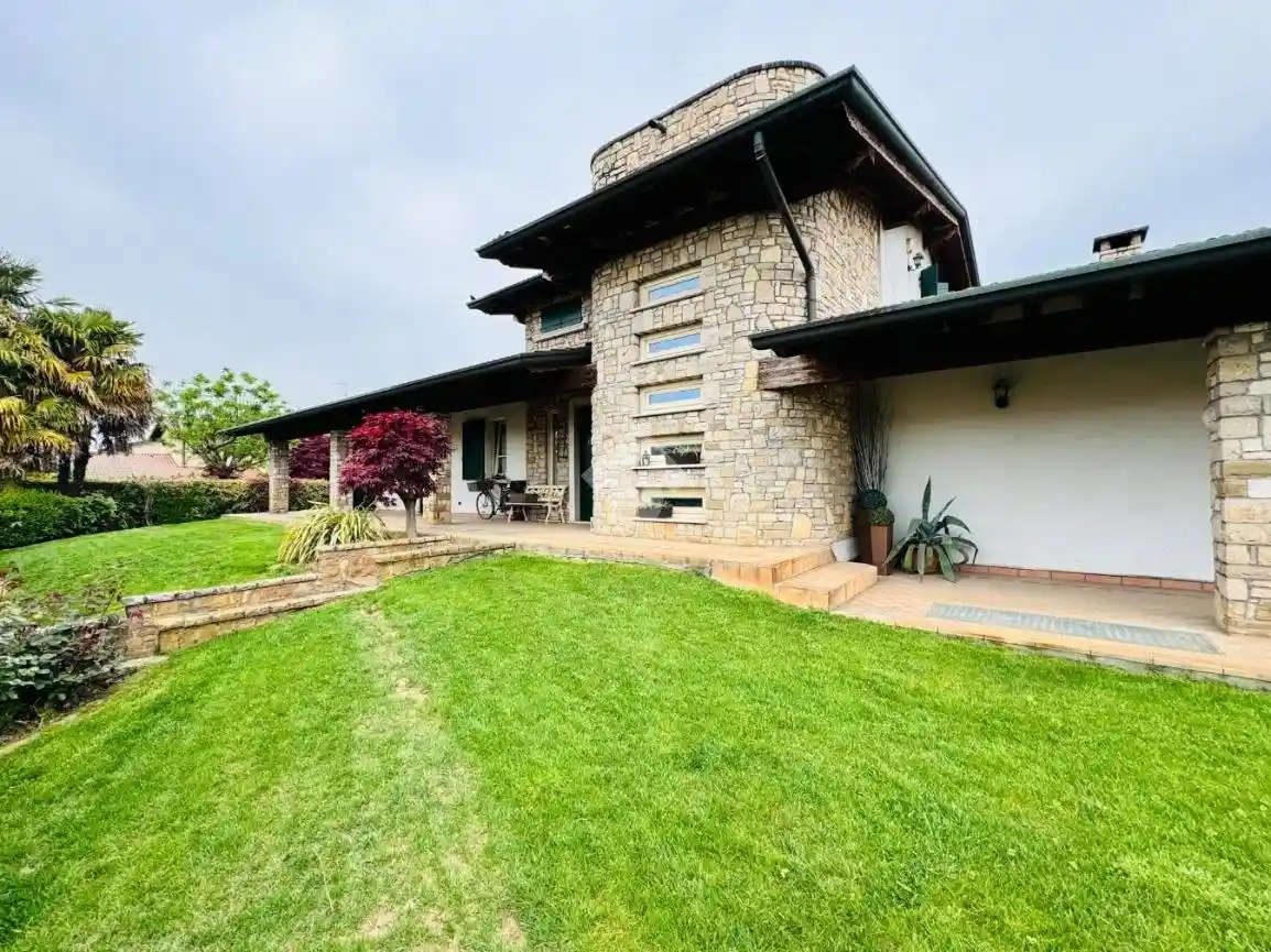 Villa in vendita a Manerbio