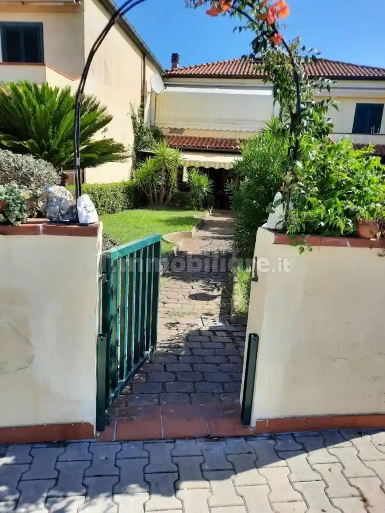 Casa indipendente in vendita a Ameglia