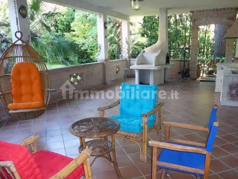 Villa in vendita a Sarzana