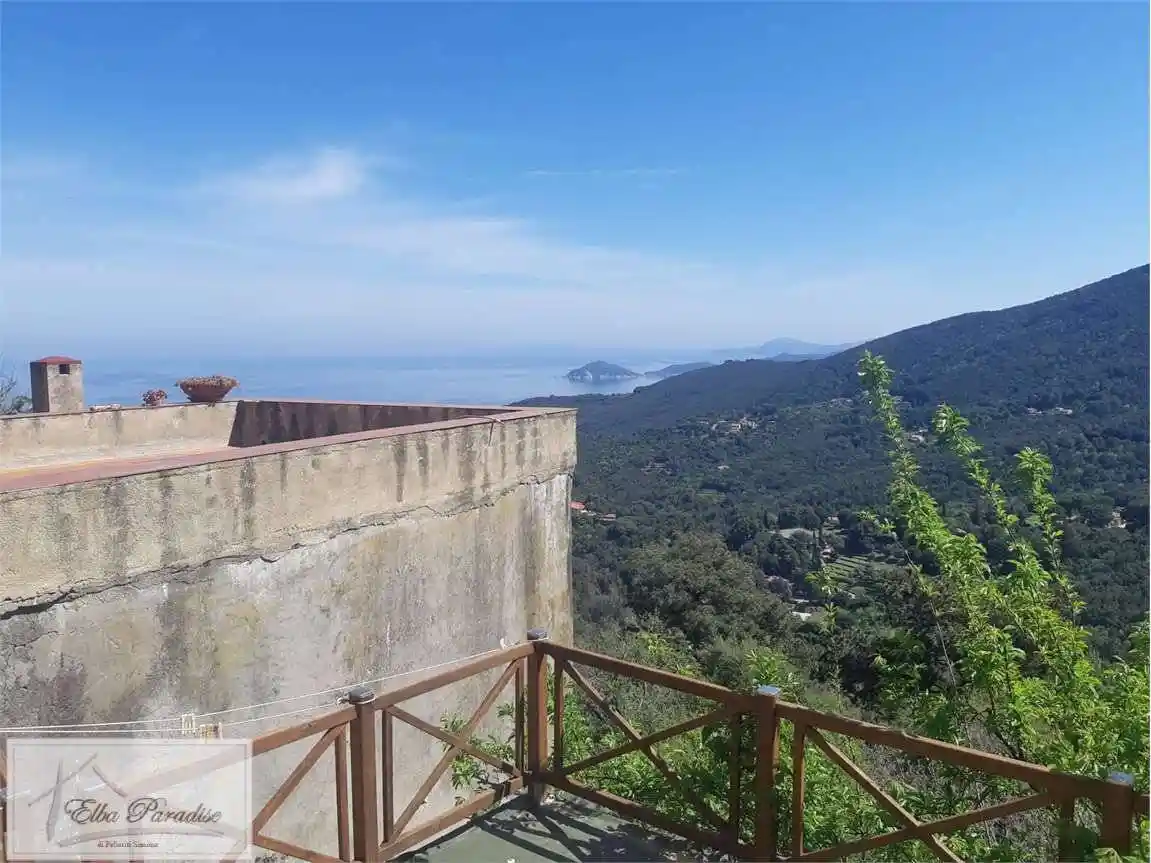 Appartamento in vendita a Marciana