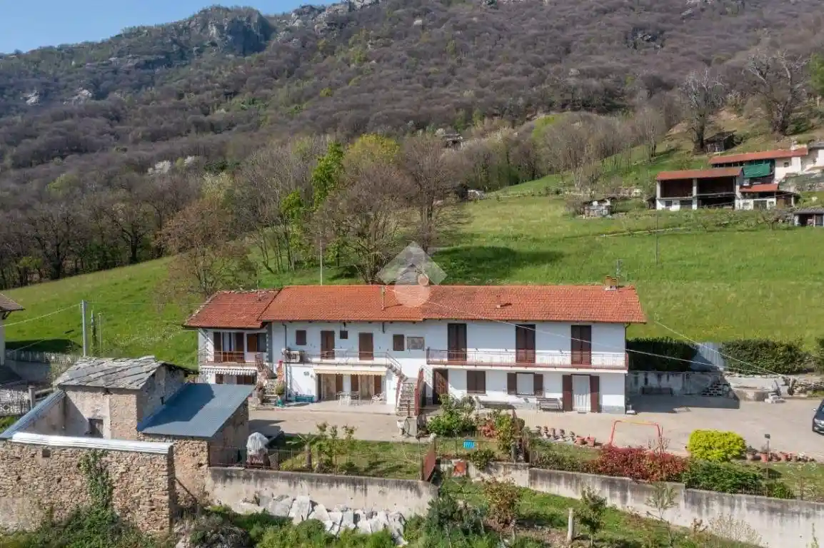 Casa indipendente in vendita a Sanfront