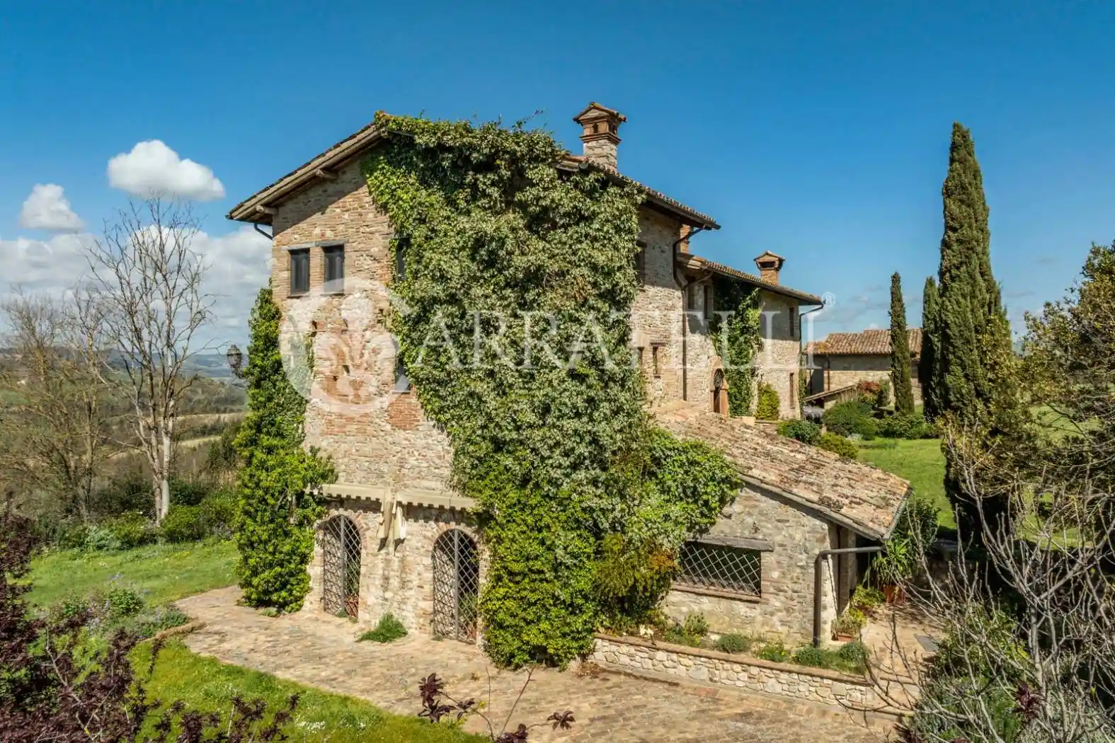 Rustico - Casale in vendita a Todi