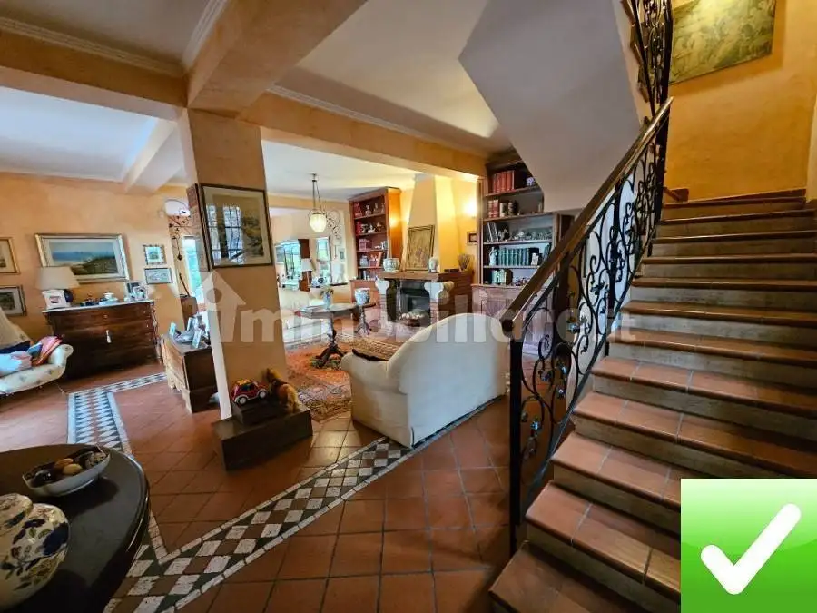 Villa in vendita a Reggio Calabria