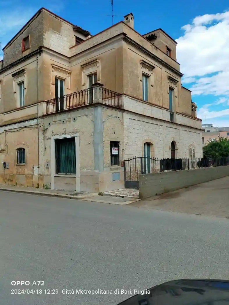 Palazzo - Edificio in vendita a Rutigliano