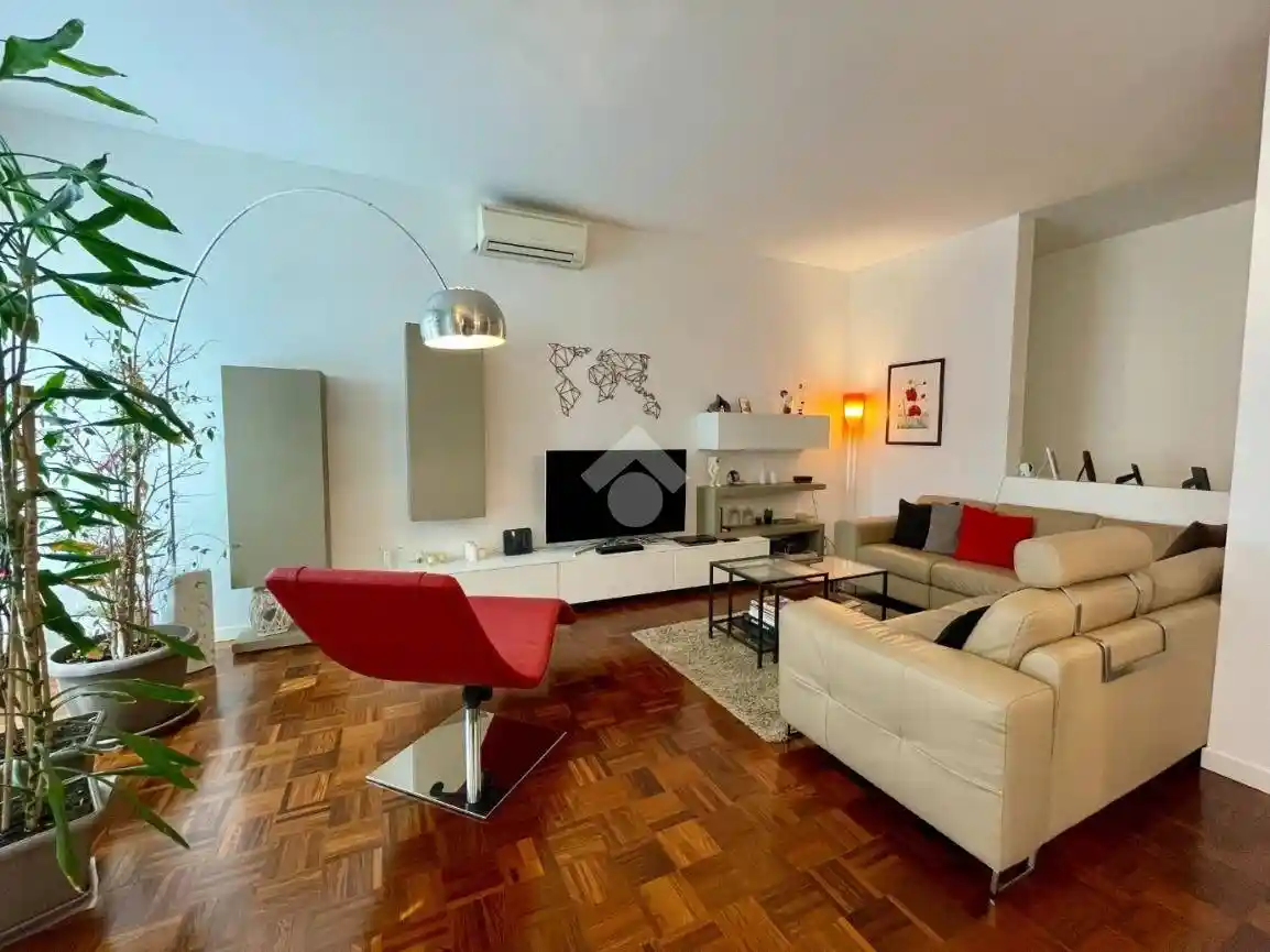 Appartamento in vendita a Monza