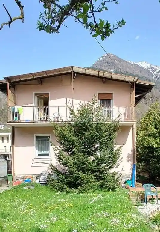 Villa in vendita a Edolo