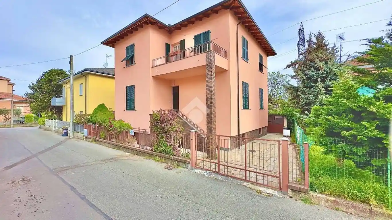 Villa in vendita a Novi Ligure