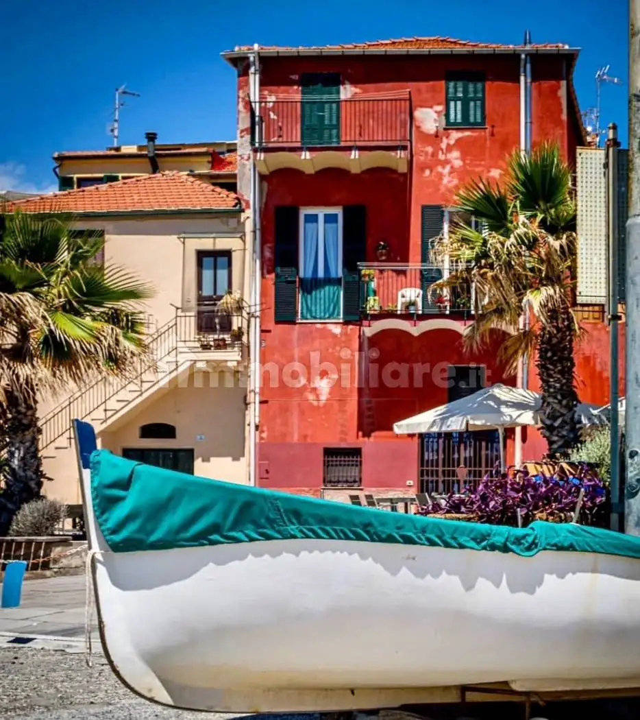 Trilocale via Felice Cascione 196, Porto Maurizio, Imperia - foto 3