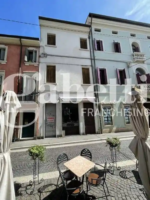 Palazzo - Edificio in vendita a Rovigo