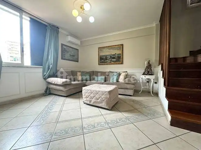 Appartamento in vendita a Napoli