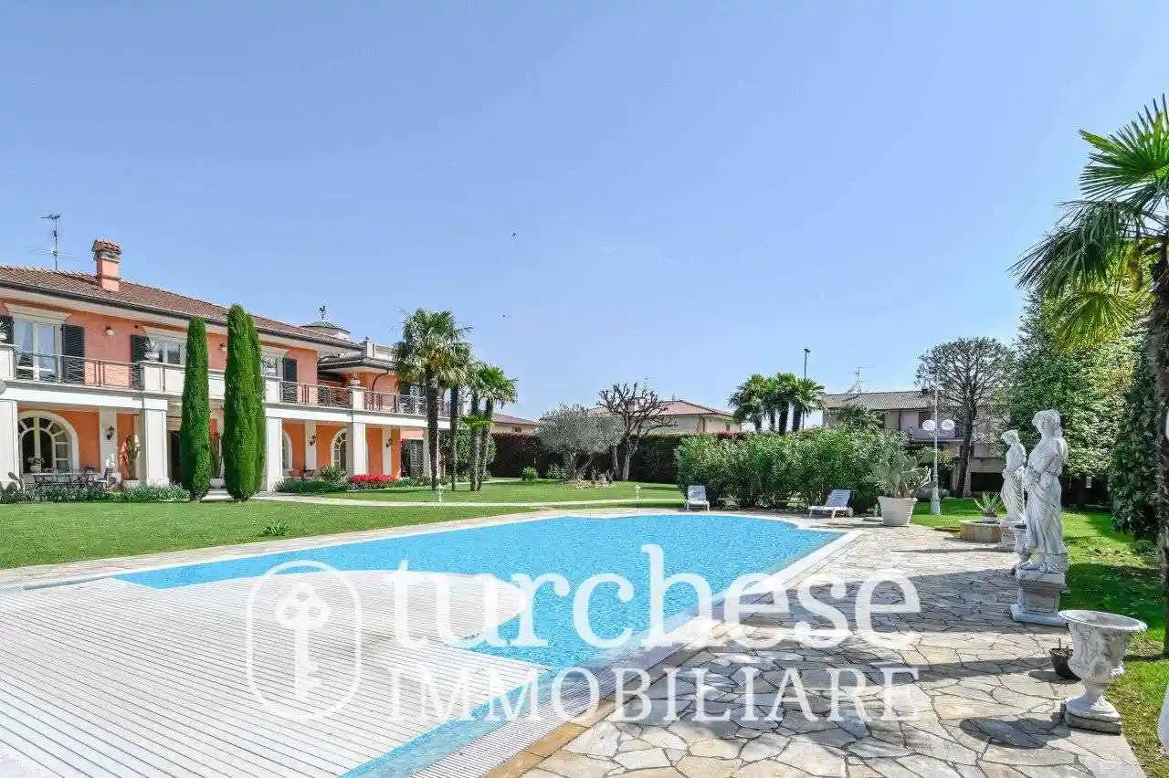 Villa in vendita a Bergamo