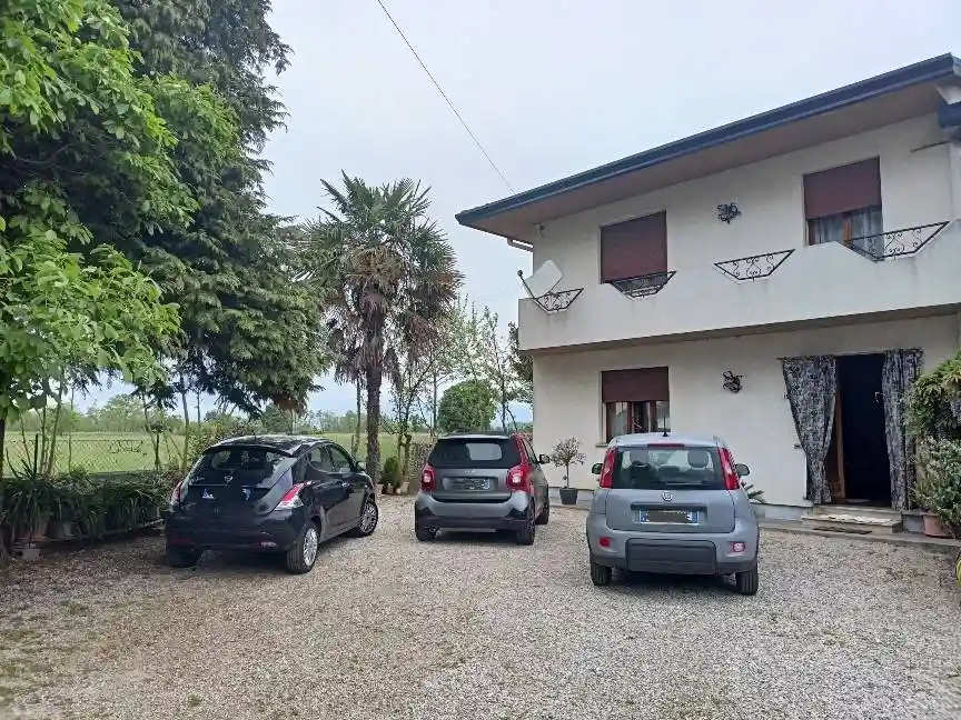 Villa in vendita a Paese