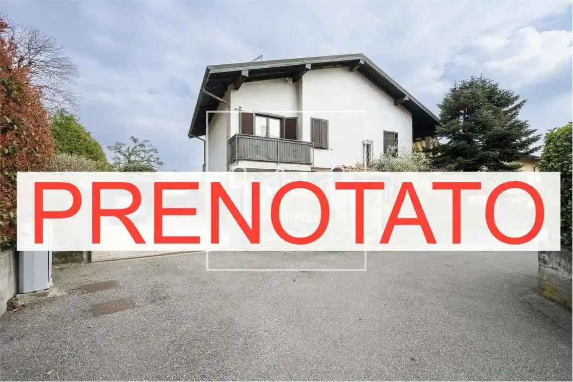 Villa in vendita a Besozzo