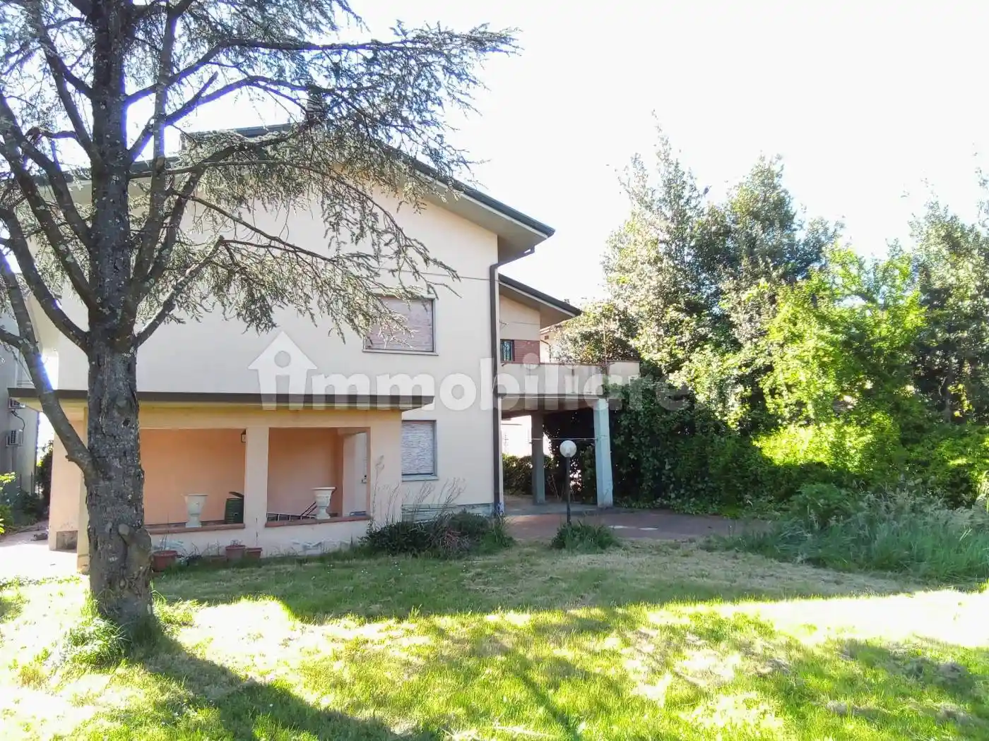 Villa in vendita a Massa e Cozzile