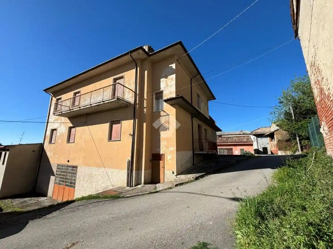 Casa indipendente in vendita a Montù Beccaria