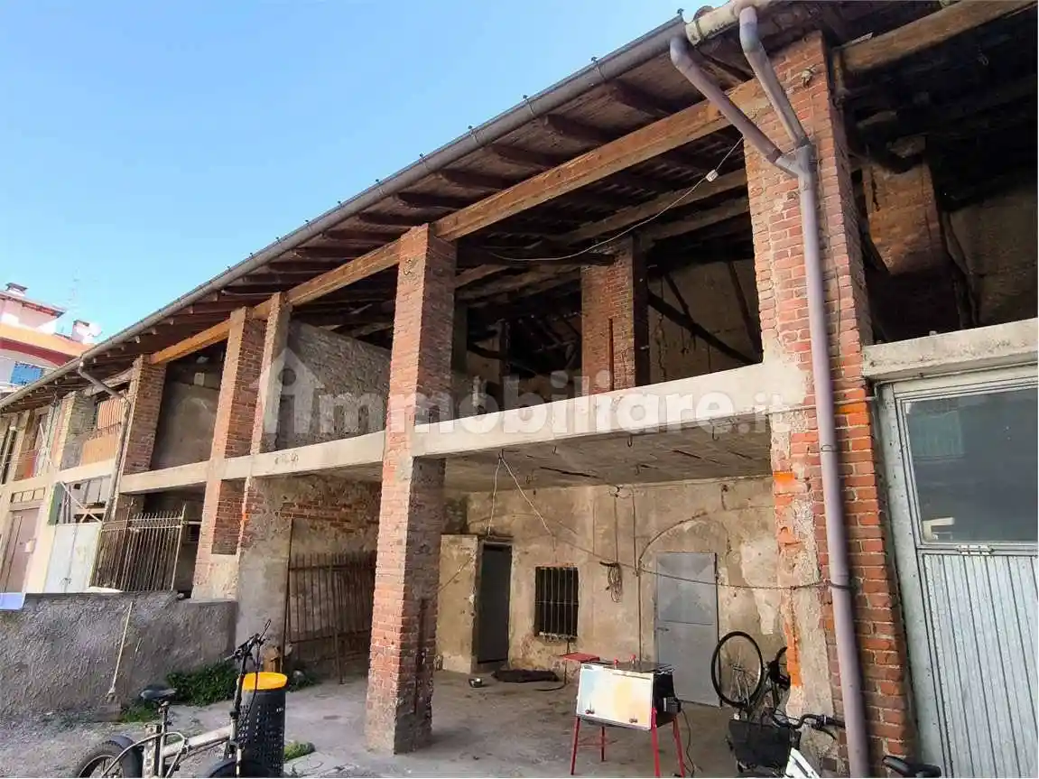 Rustico - Casale in vendita a Cirimido