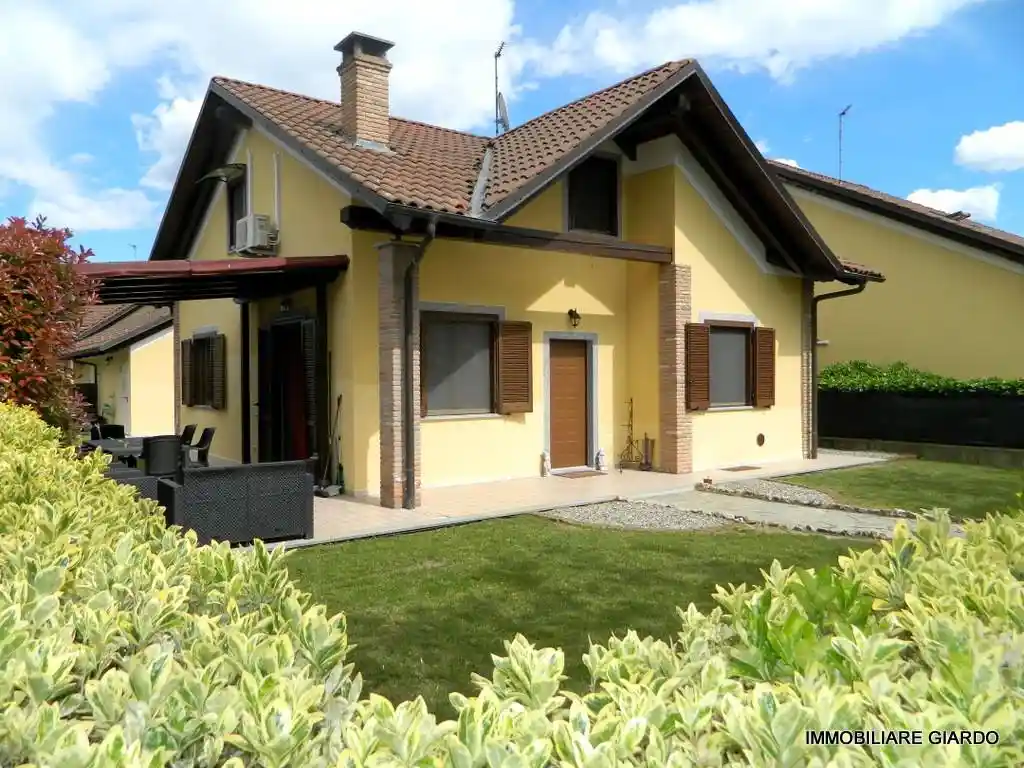 Villa in vendita a Buttigliera d'Asti