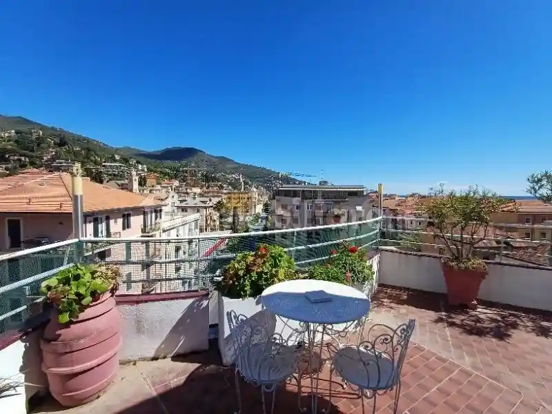 Attico - Mansarda in affitto a Alassio