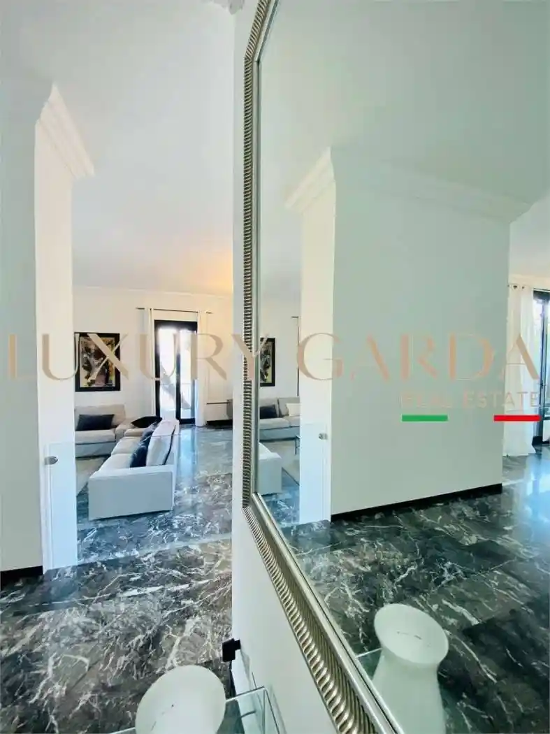 Appartamento buono stato, Desenzano Centro, Desenzano del Garda - foto 5