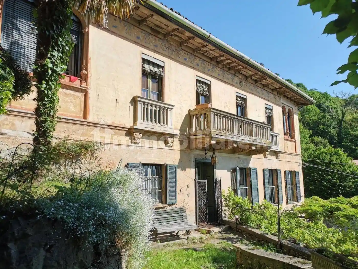 Villa in vendita a Arcisate