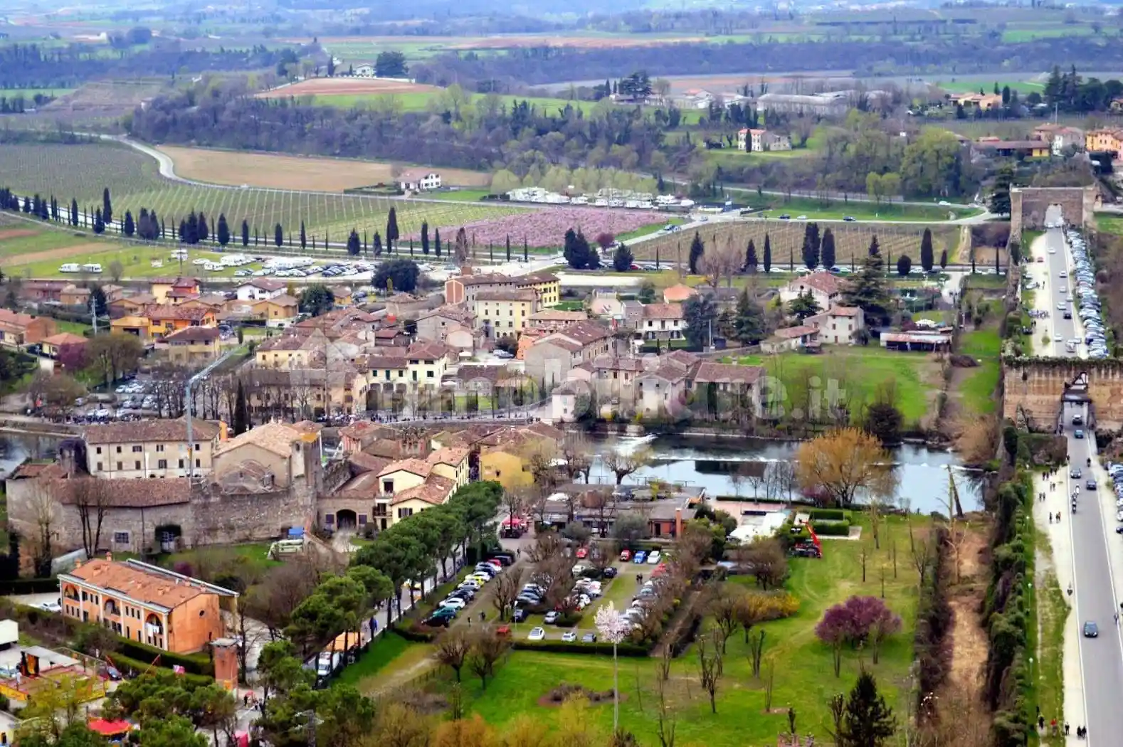 Palazzo - Edificio in vendita a Valeggio sul Mincio