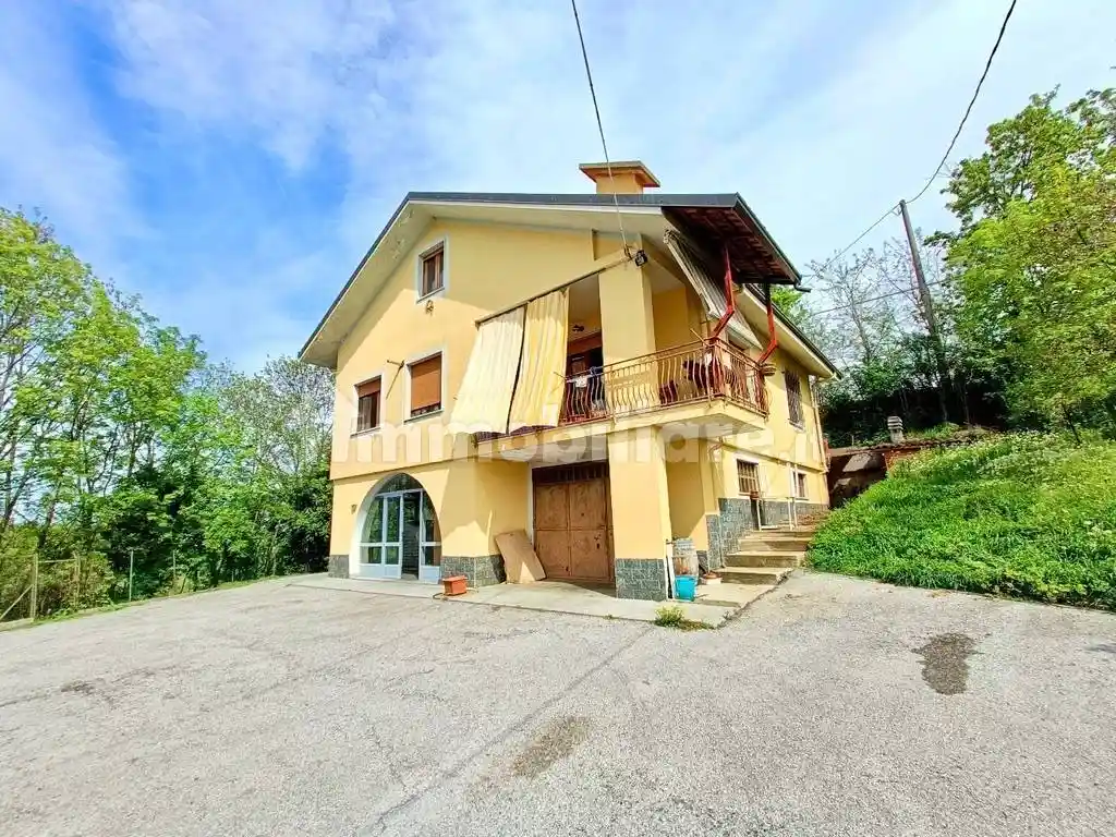 Villa in vendita a Bene Vagienna