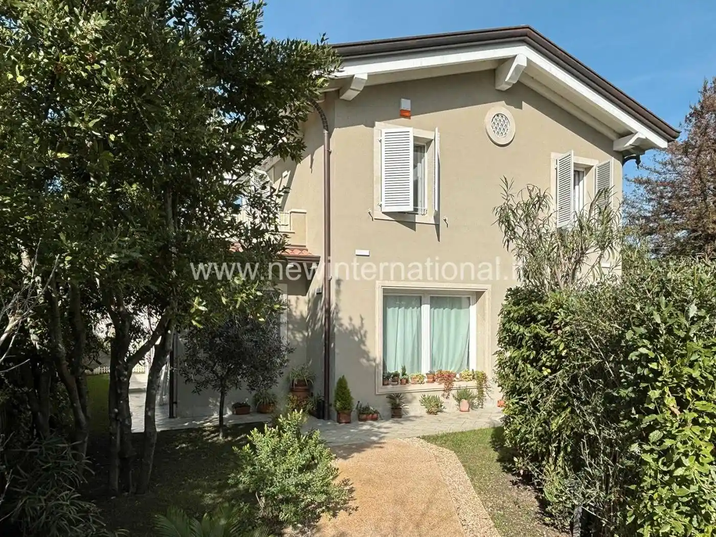 Villa in vendita a Montignoso