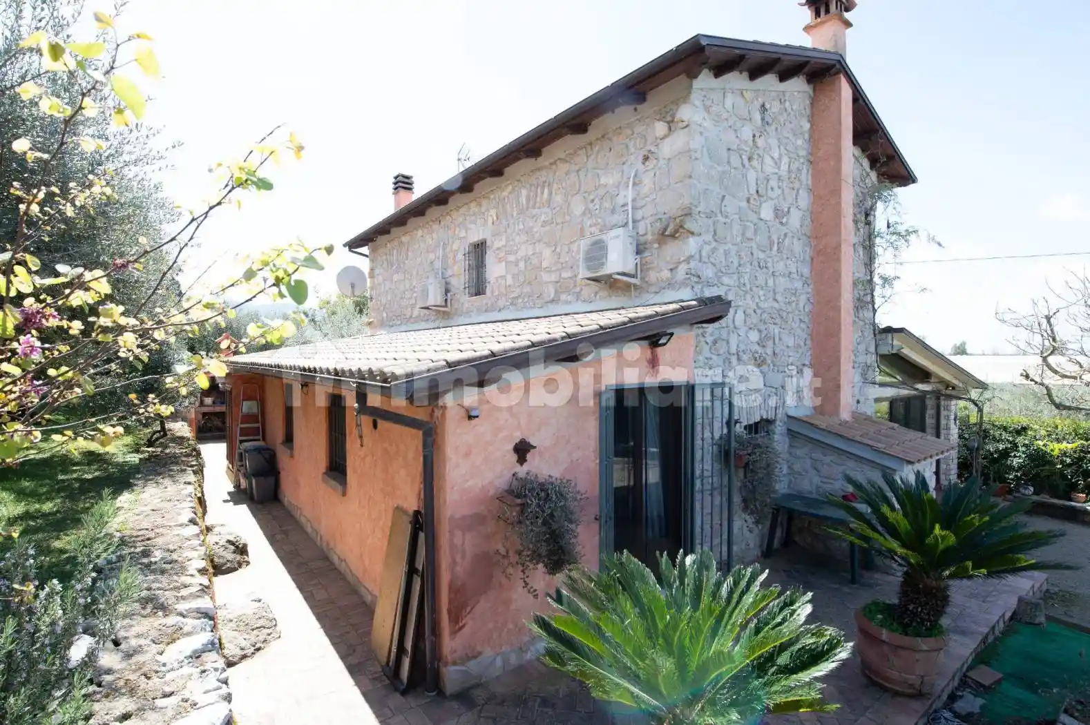 Rustico - Casale in vendita a Fondi