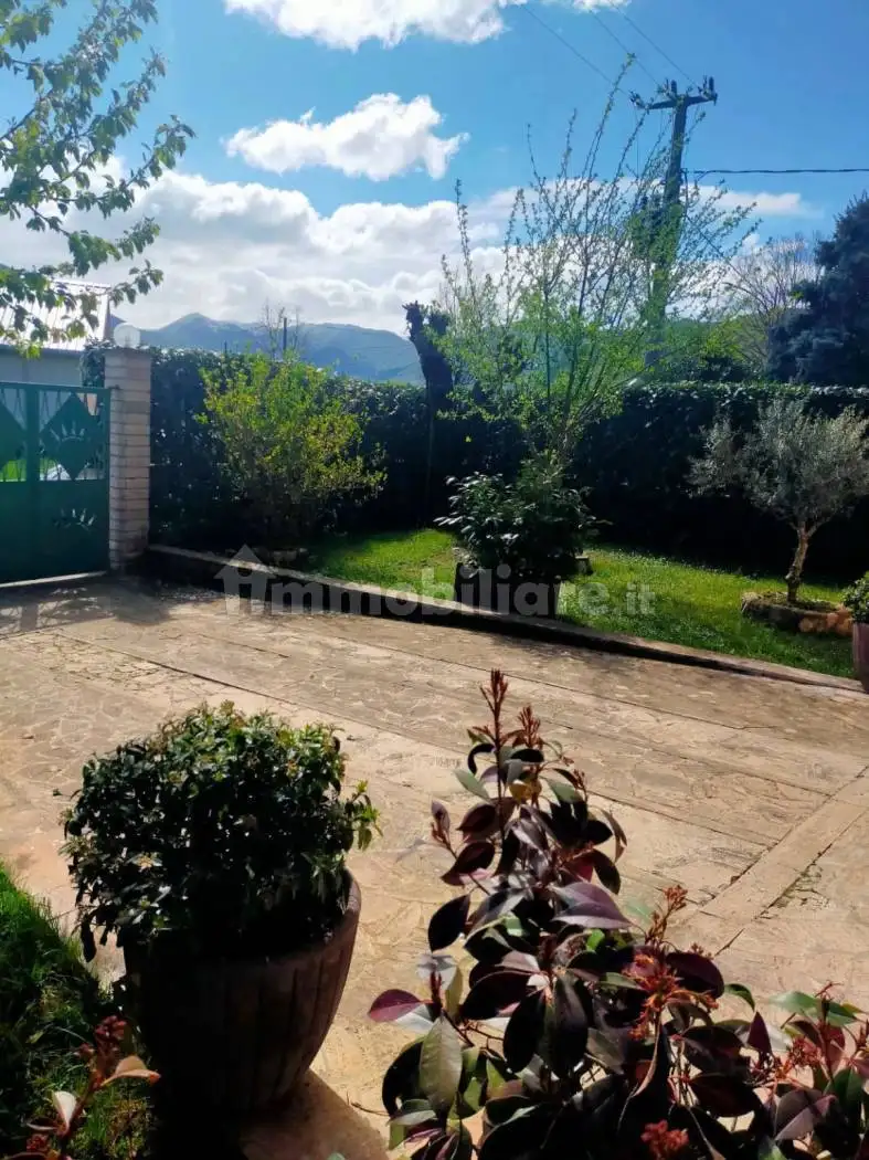 Villa in vendita a Oricola