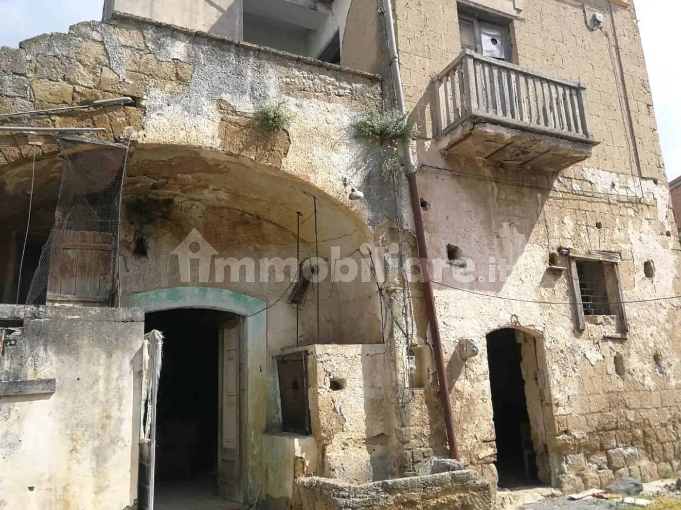 Palazzo - Edificio in vendita a Santa Maria a Vico