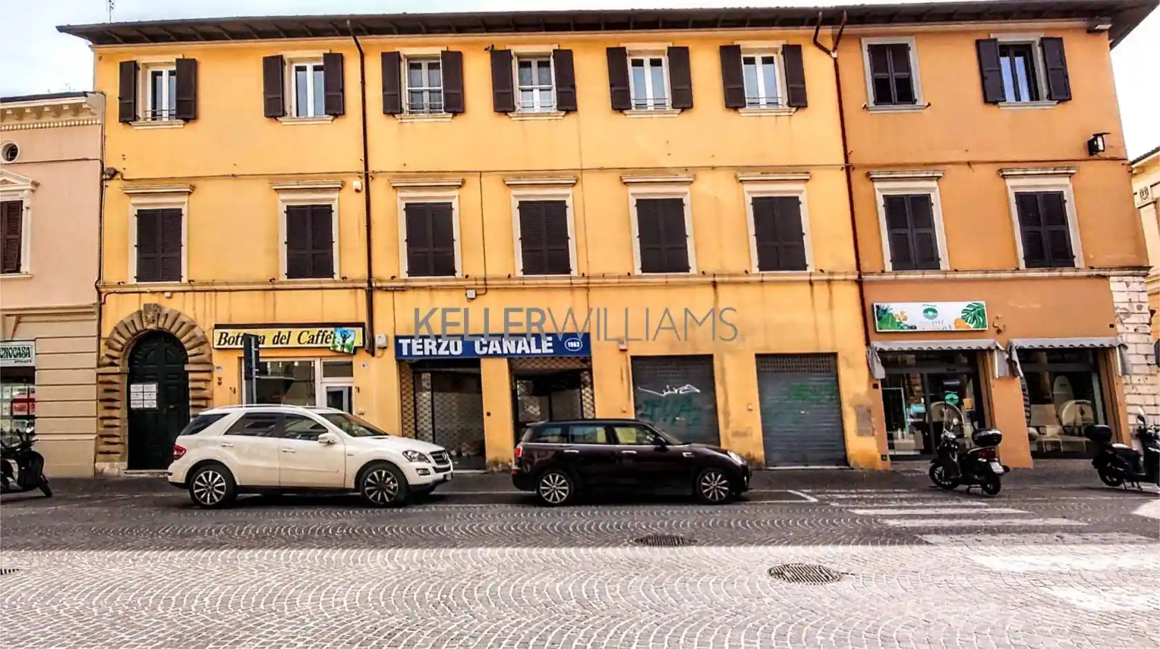 Palazzo - Edificio in vendita a Pesaro