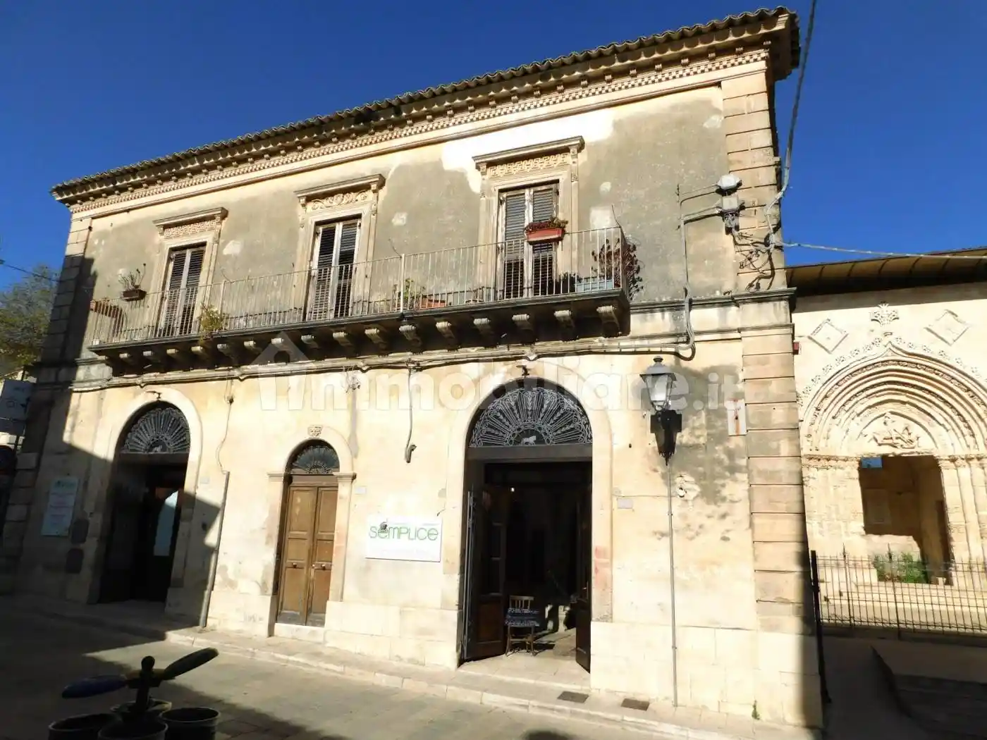 Palazzo - Edificio in vendita a Ragusa