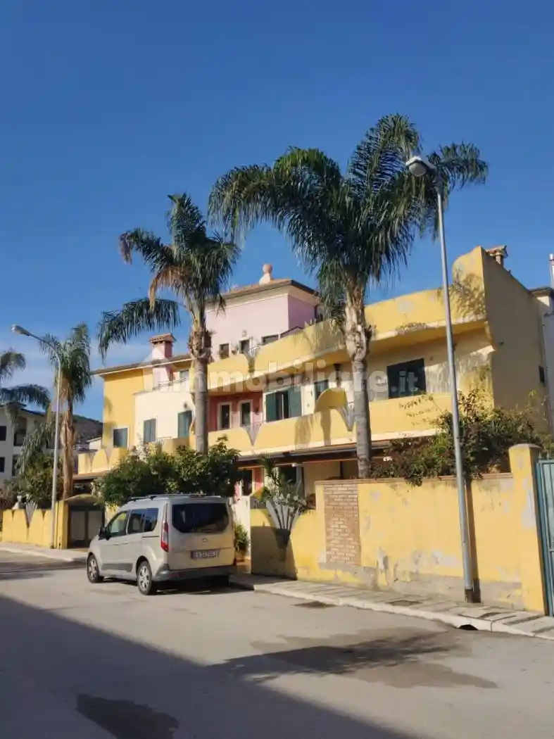 Appartamento in vendita a Oliveri