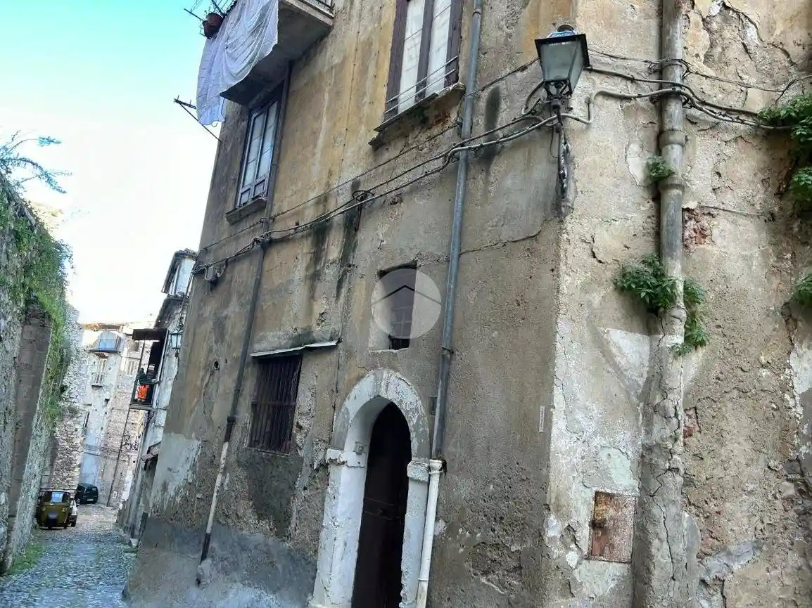 Trilocale via Andrea Messer 14, Centro Storico, Cosenza - foto 2