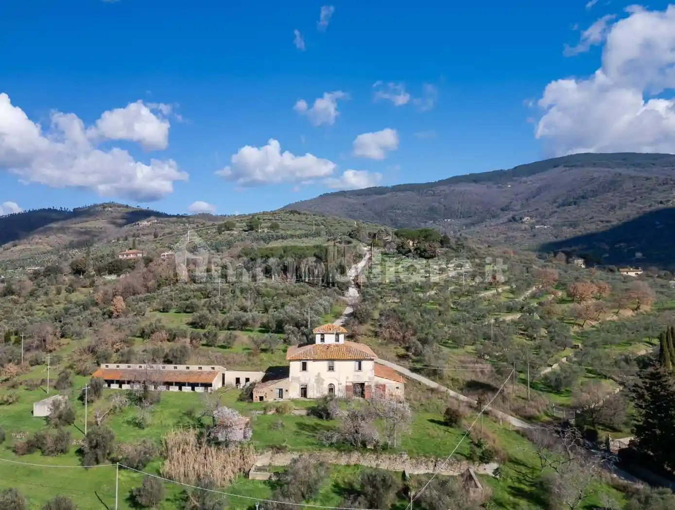 Rustico - Casale in vendita a Cortona