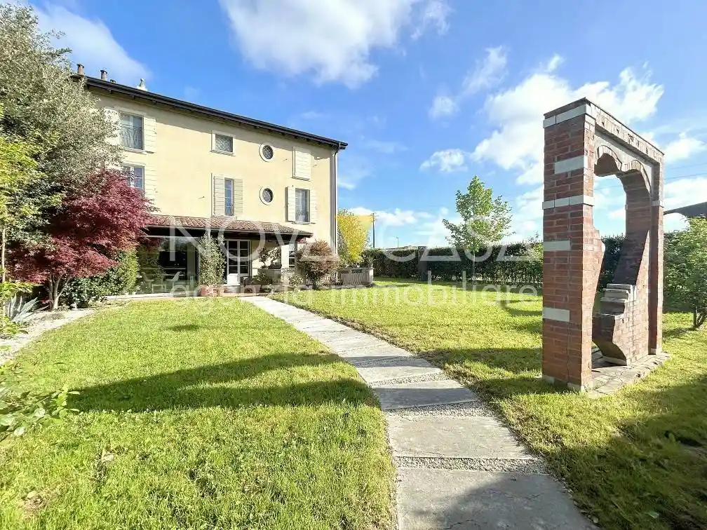 Villa in vendita a Crema